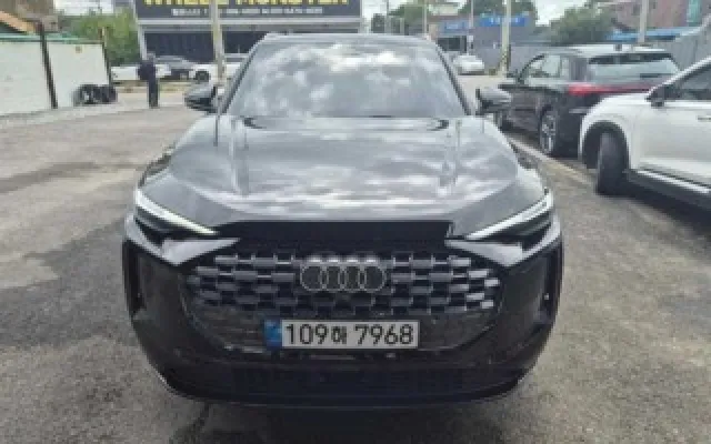 수원수입소형차 Q5 (80A) 40 TFSI 콰트로 어드밴스드 매물 사진 9 - 2025/12 10,836km