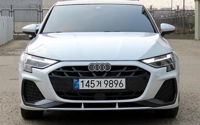 수원수입소형차 A3(8Y) 40 TFSI 프리미엄 매물 사진 4 - 2025/05 15,407km